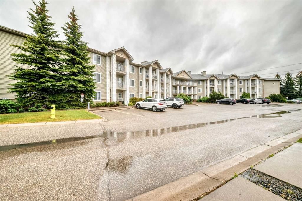 3340, 6818 Pinecliff Grove NE, Calgary — photo 5 of 48