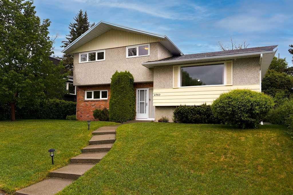 2960 Conrad Drive NW, Calgary — photo 2 of 45