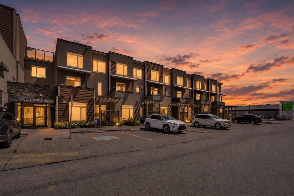 201, 10 Westpark Link SW, Calgary — photo 5 of 50