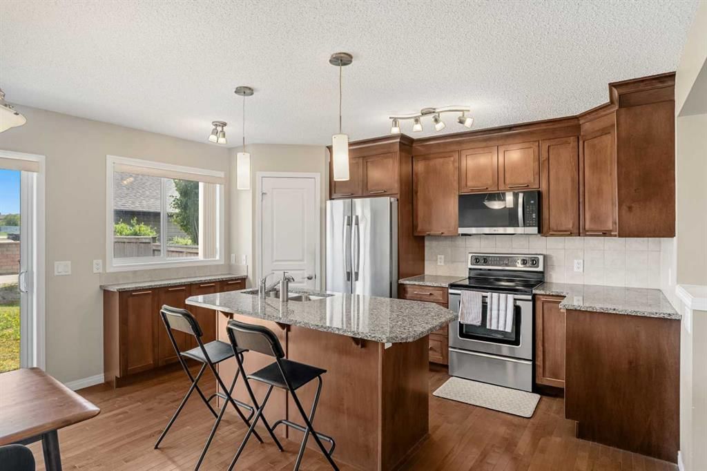 249 Elgin Meadows Park SE, Calgary — photo 4 of 37