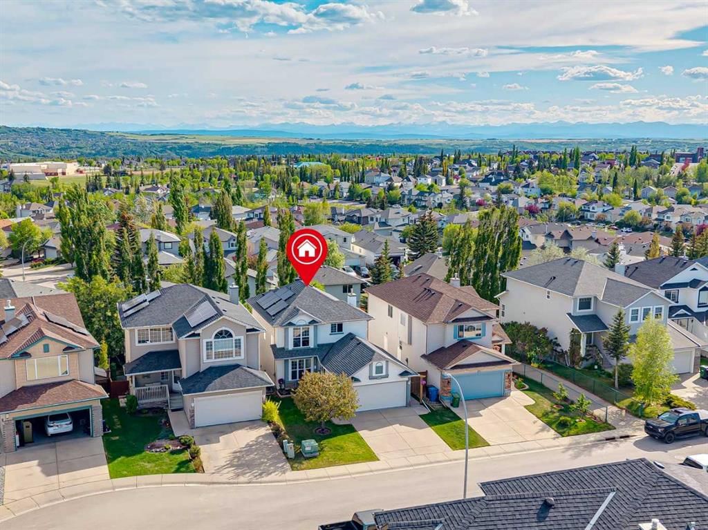 105 Tuscarora Heights NW, Calgary — main listing photo