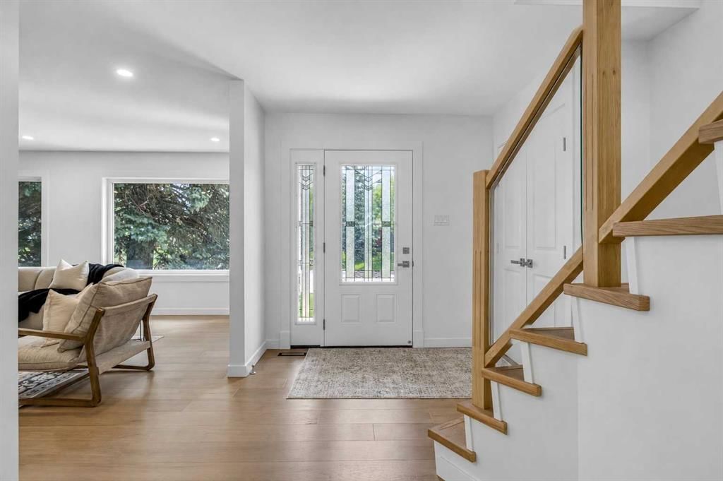 928 Maplecroft Road SE, Calgary — photo 3 of 42