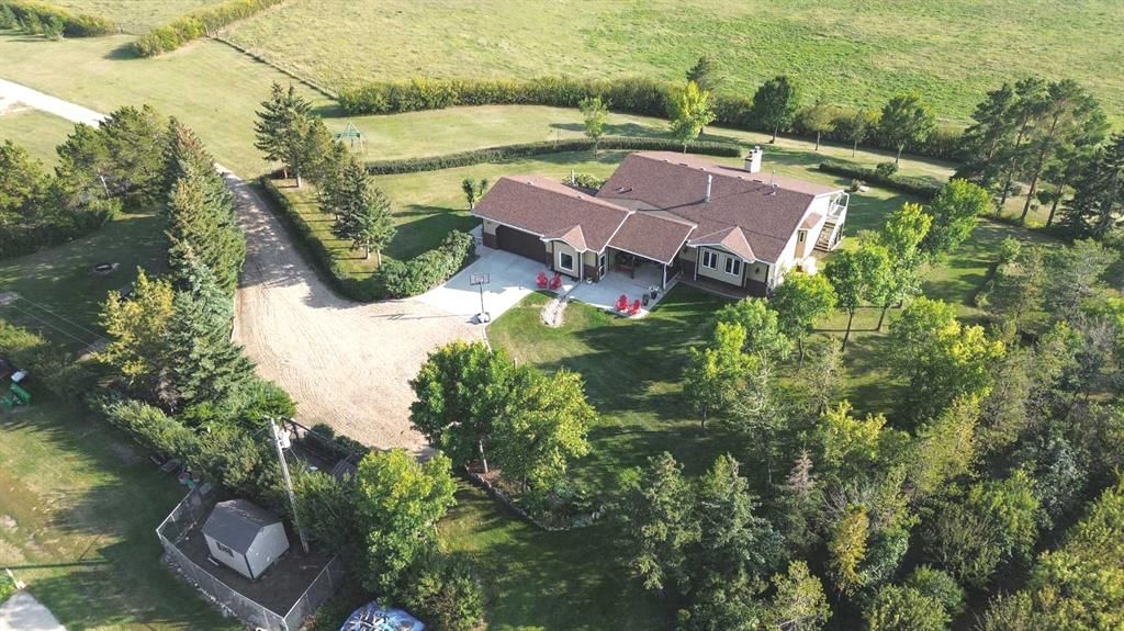 274133 Range Rd. 252, Rural Rocky View County — main listing photo
