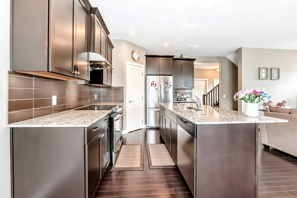 204 Evansview Road NW, Calgary — photo 3 of 32