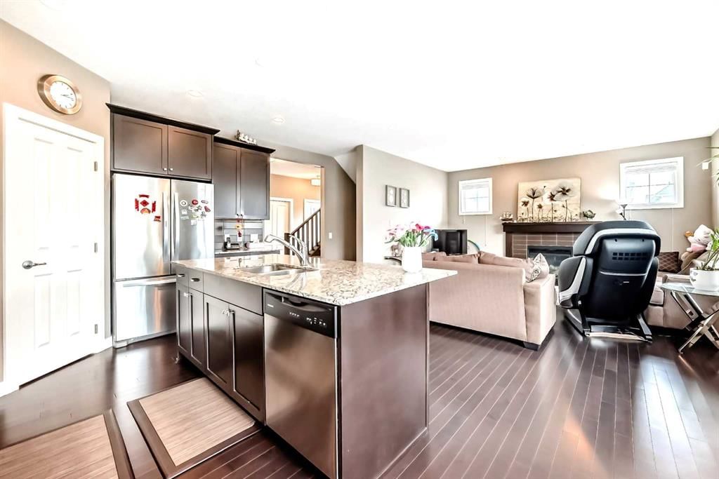 204 Evansview Road NW, Calgary — photo 5 of 32