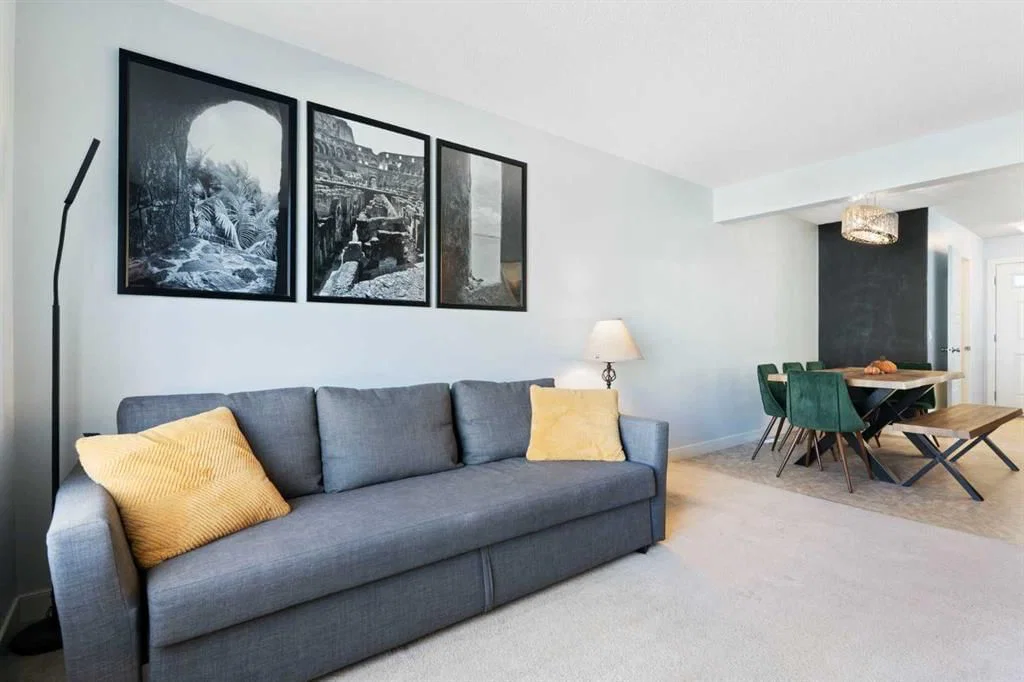 90 Pantego Lane NW, Calgary — photo 3 of 46