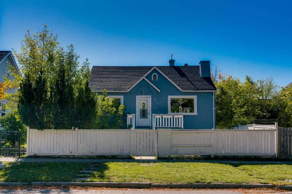 129 18 Avenue NW, Calgary — main listing photo