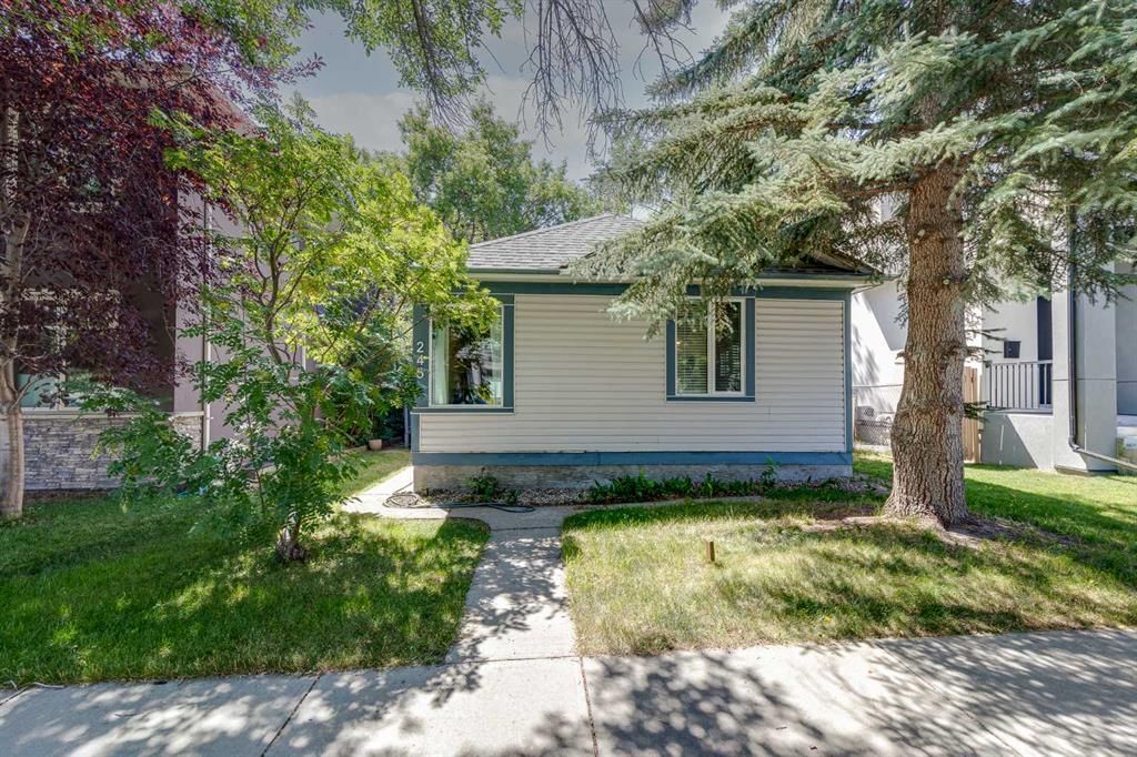 245 21 Avenue NW, Calgary — main listing photo