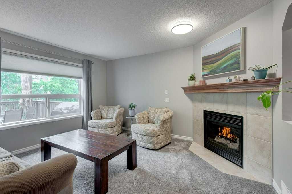 174 Brightondale Crescent SE, Calgary — photo 4 of 33