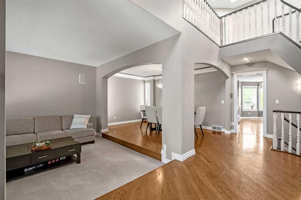 59 Signature Heights SW, Calgary — photo 4 of 46