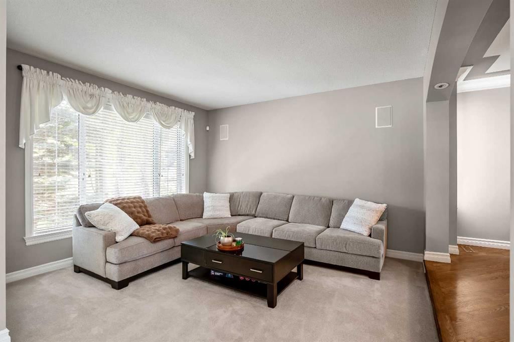 59 Signature Heights SW, Calgary — photo 5 of 46