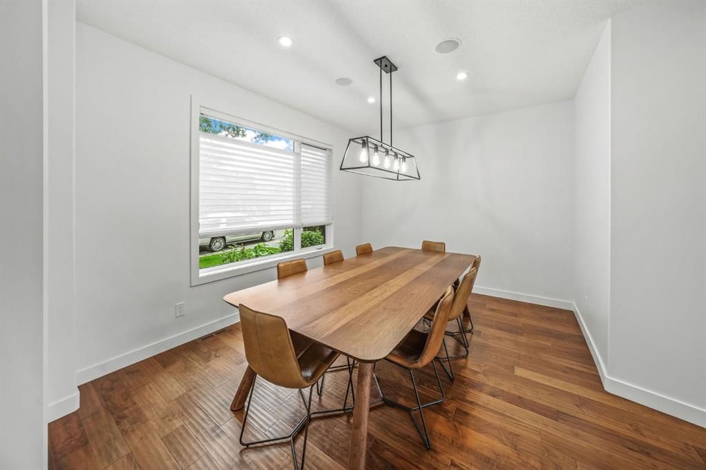 1734 37 Avenue SW, Calgary — photo 3 of 50