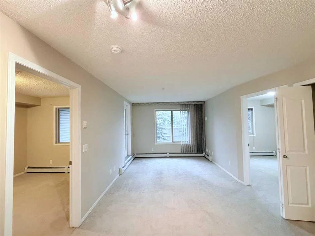 2139, 8 Bridlecrest Drive SW, Calgary — photo 5 of 29