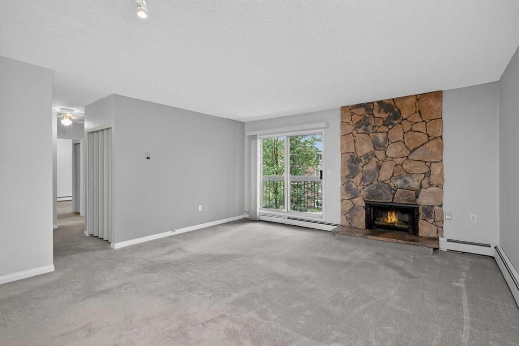 203, 239 6 Avenue NE, Calgary — photo 3 of 29
