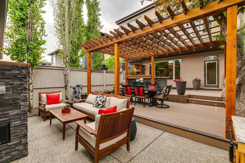 2308 4 Avenue NW, Calgary — main listing photo