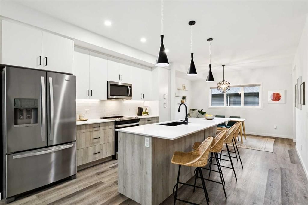 44 Creekside Boulevard SW, Calgary — photo 4 of 34
