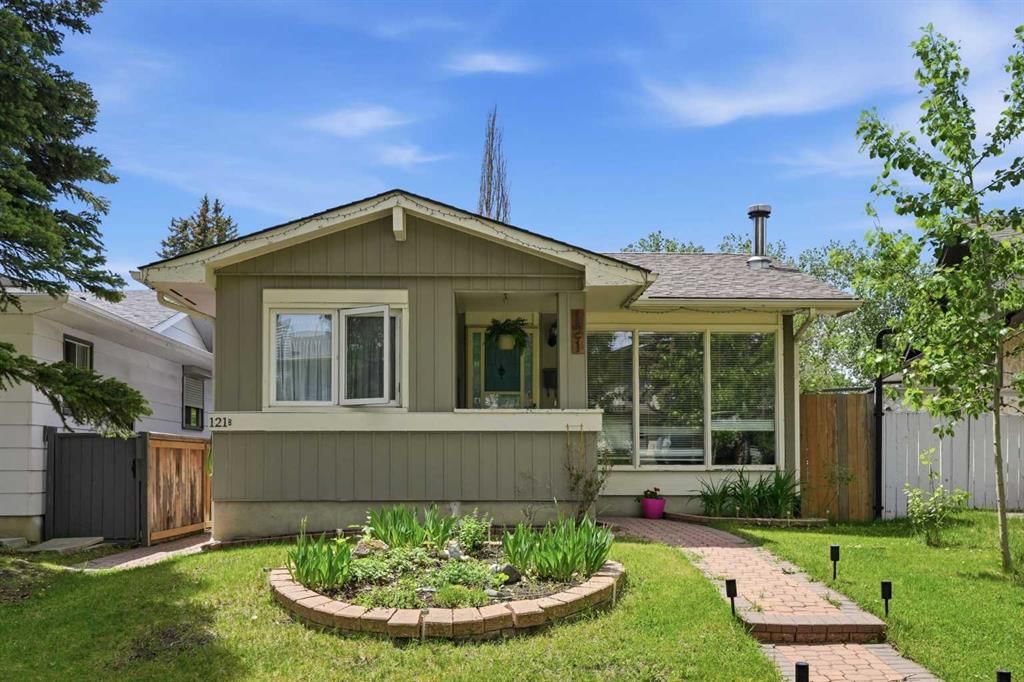 121 Sunbank Way SE, Calgary — main listing photo