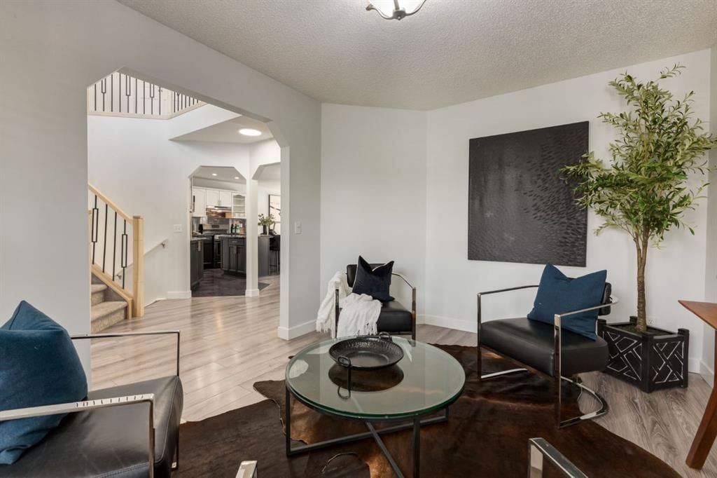 82 Hidden Ridge View NW, Calgary — photo 5 of 50