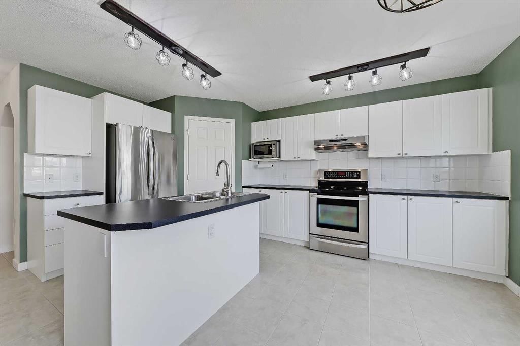 123 Arbour Butte Road NW, Calgary — photo 2 of 33