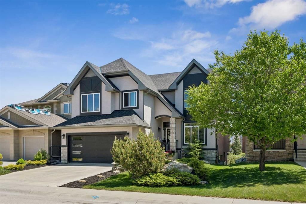92 Panatella Crescent NW, Calgary — main listing photo