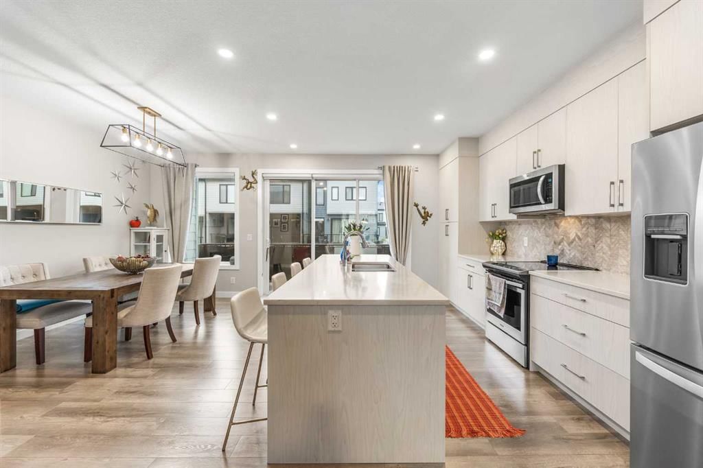 605 Evanston Link NW, Calgary — photo 2 of 29