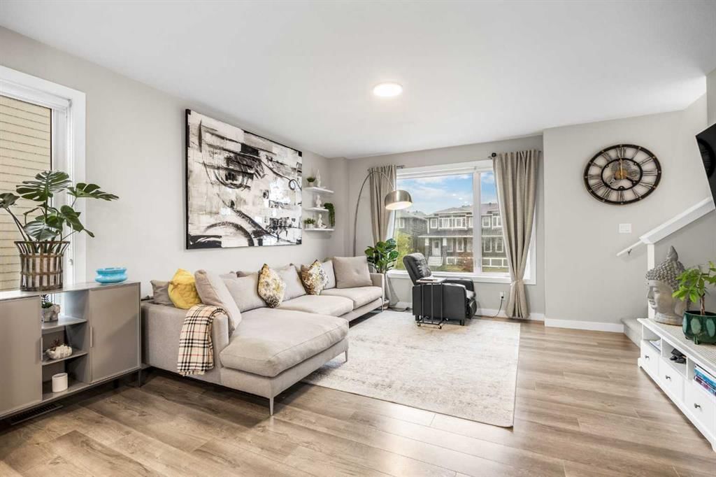 605 Evanston Link NW, Calgary — photo 4 of 29