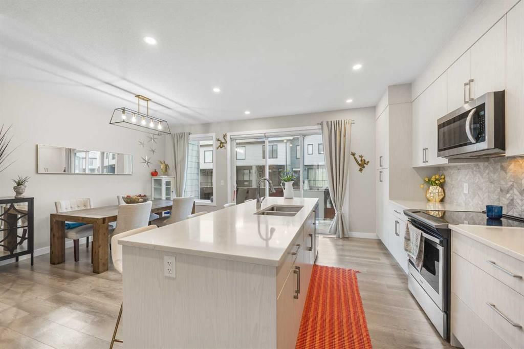 605 Evanston Link NW, Calgary — photo 5 of 29