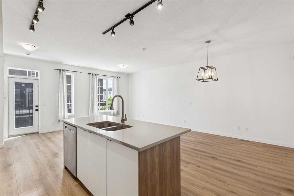 146 Walgrove Common SE, Calgary — photo 3 of 28