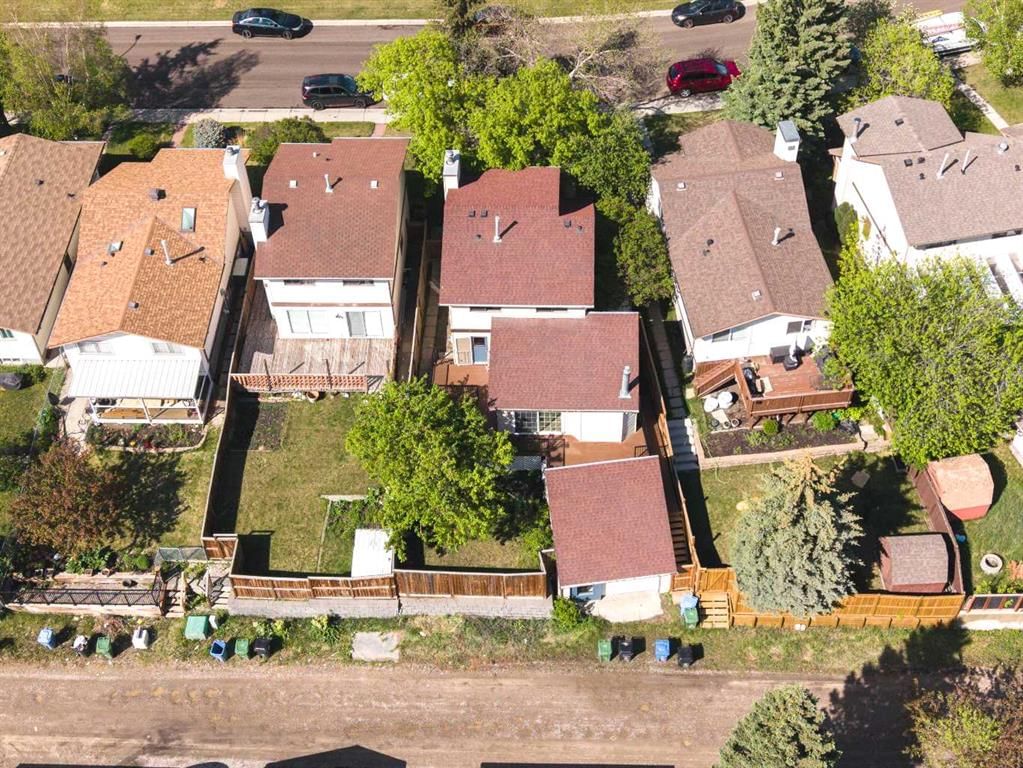 200 Edgedale Way NW, Calgary — photo 3 of 42