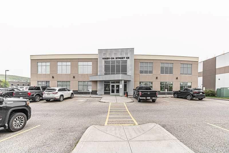 10820 24 SE, Calgary — main listing photo