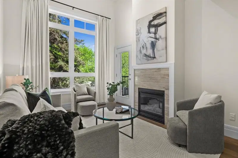 303, 518 33 Street NW, Calgary — main listing photo