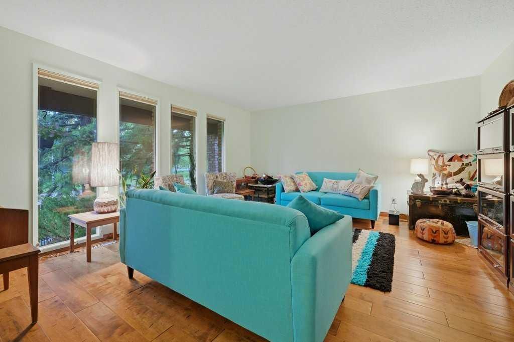 9824 19 Street SW, Calgary — photo 4 of 44
