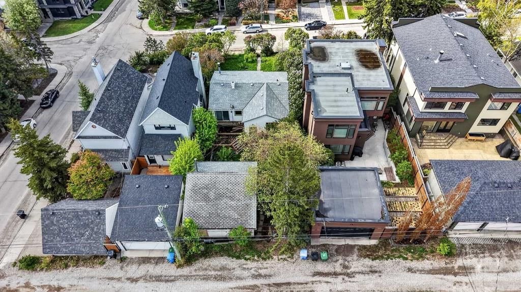 2006 30 Avenue SW, Calgary — photo 5 of 15