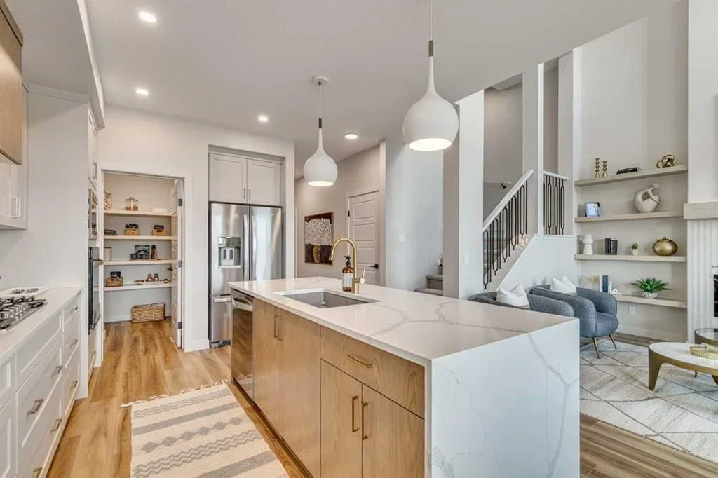 34 Amblefield Common NW, Calgary — photo 3 of 16
