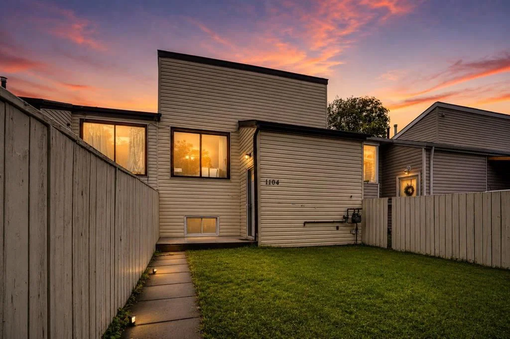 1104 53C Street SE, Calgary — main listing photo