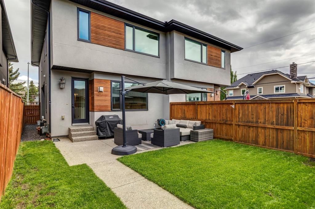 4803 19 Avenue NW, Calgary — photo 4 of 40