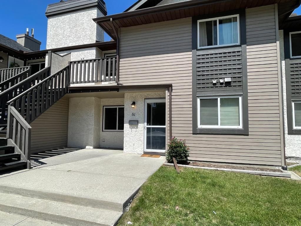 81 Cedar Springs Gardens SW, Calgary — main listing photo