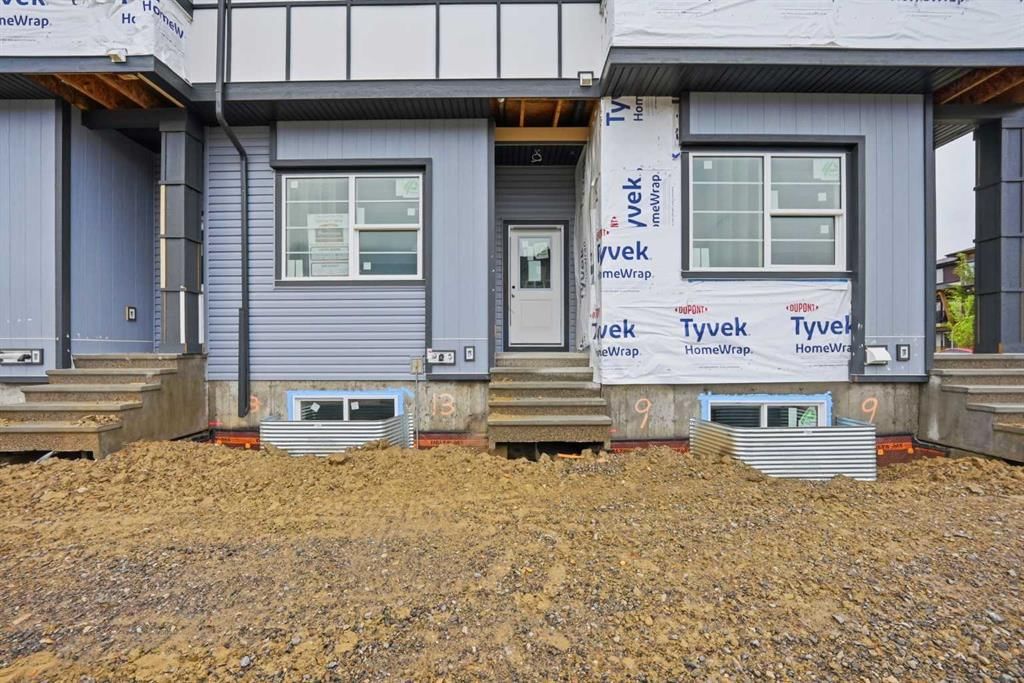 13 Savanna Place NE, Calgary — photo 4 of 16