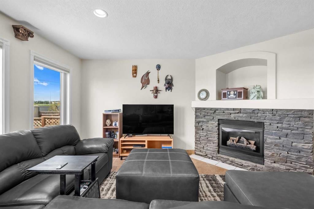 184 Somerglen Common SW, Calgary — photo 3 of 50