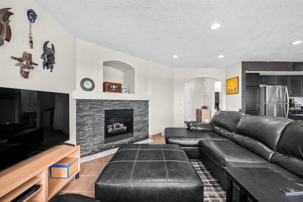 184 Somerglen Common SW, Calgary — photo 5 of 50