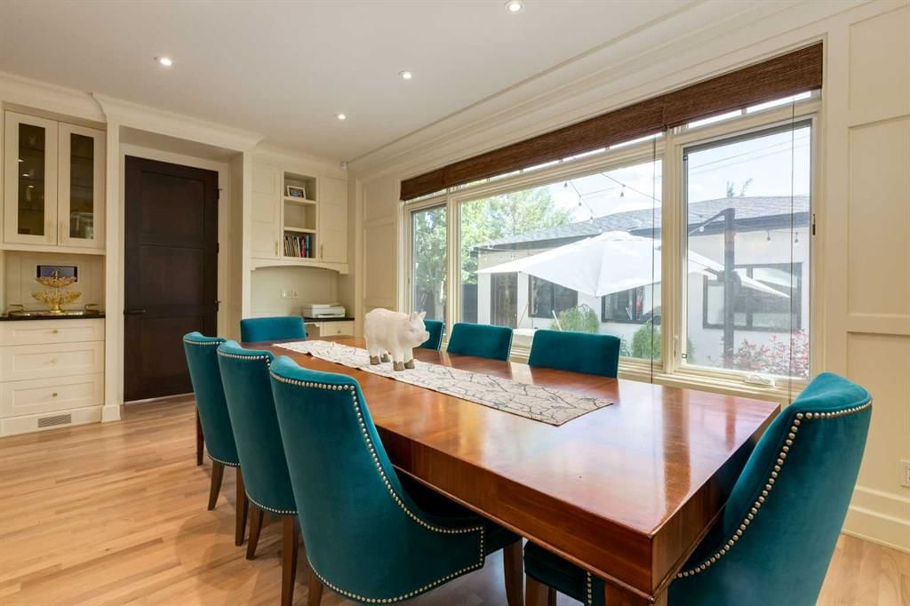 2339 Westmount Road NW, Calgary — photo 4 of 50