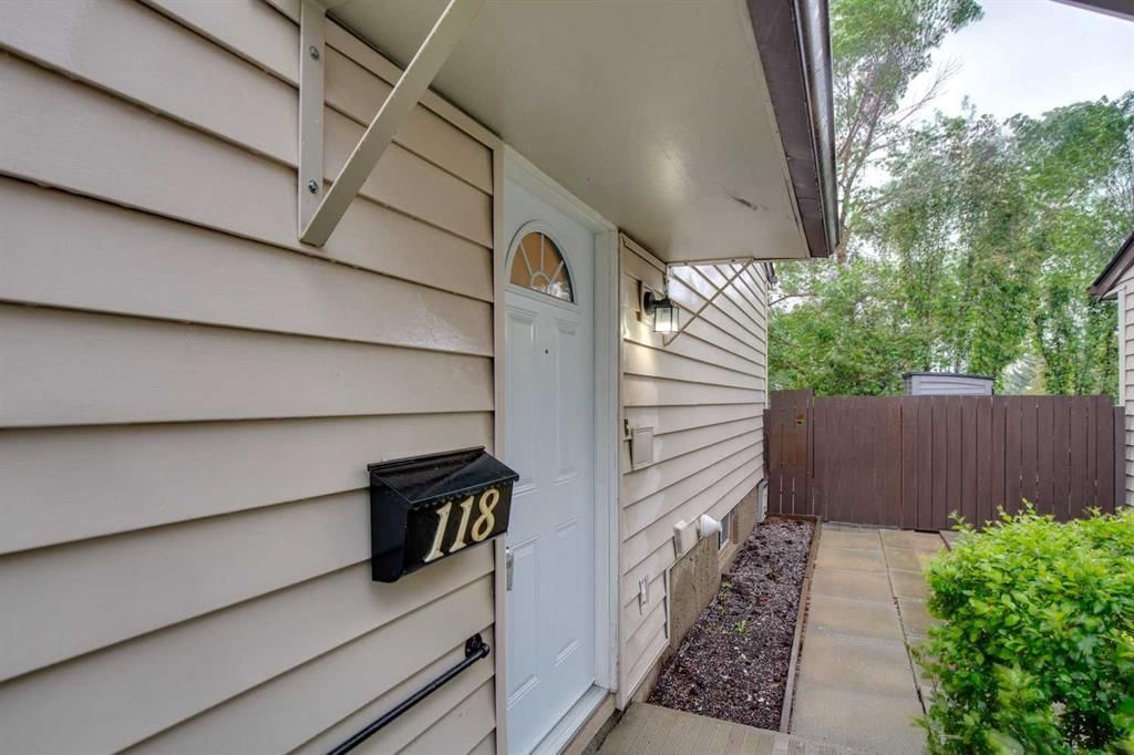118, 6100 4 Avenue NE, Calgary — photo 2 of 22