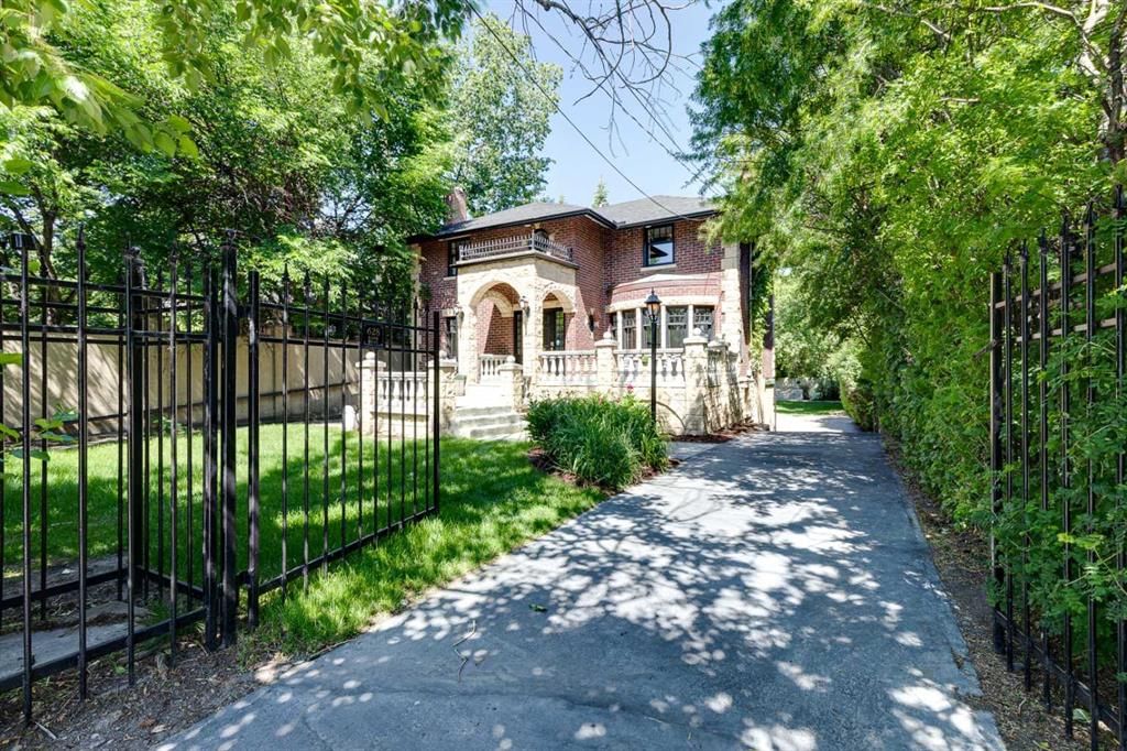 628 Elbow Drive SW, Calgary — photo 2 of 50