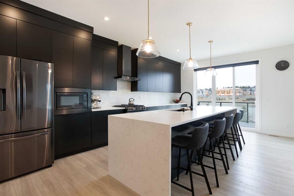 206 Rowley Way NW, Calgary — photo 5 of 50