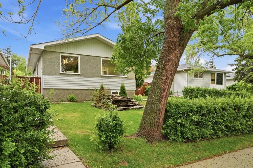 1040 16 Street NE, Calgary — main listing photo