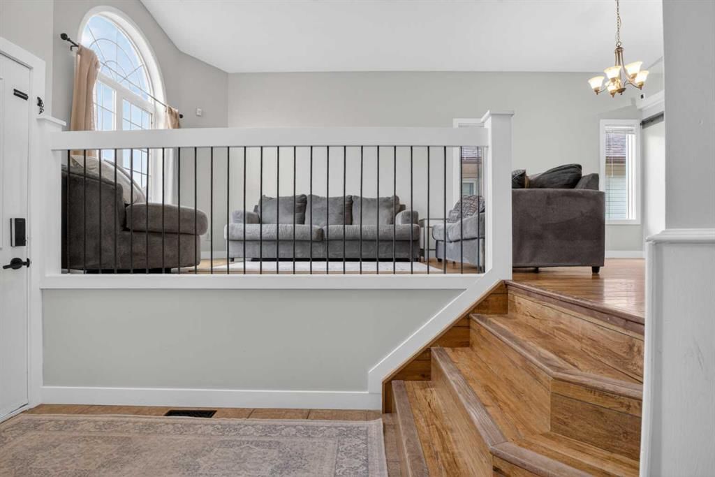 499 Sunmills Drive SE, Calgary — photo 3 of 50