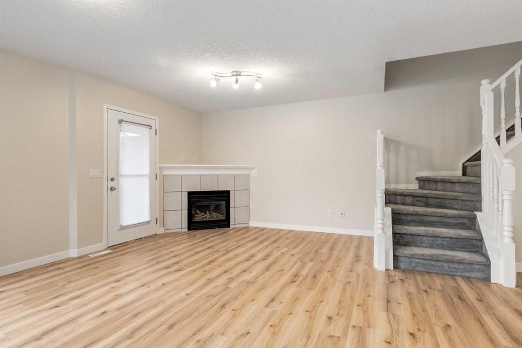 1, 6202 Bowness Road NW, Calgary — photo 4 of 39