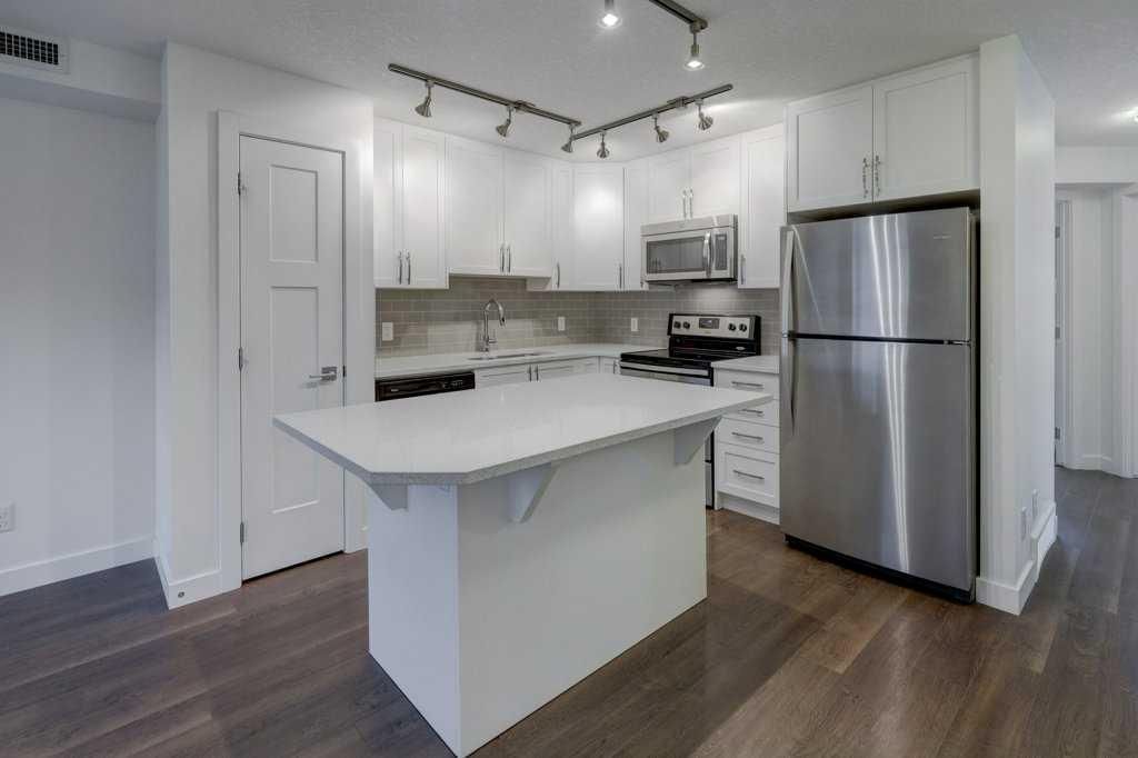 28 Evanscrest Gardens NW, Calgary — photo 4 of 30
