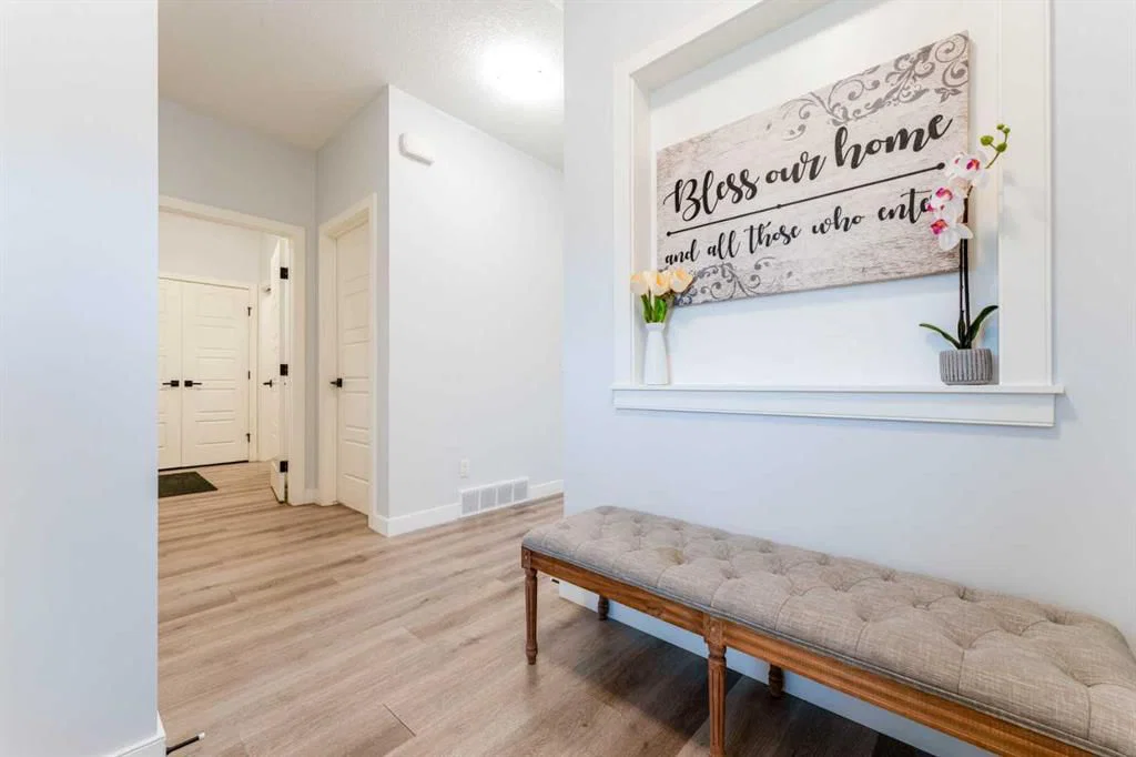 54 Evansfield Green NW, Calgary — photo 4 of 50
