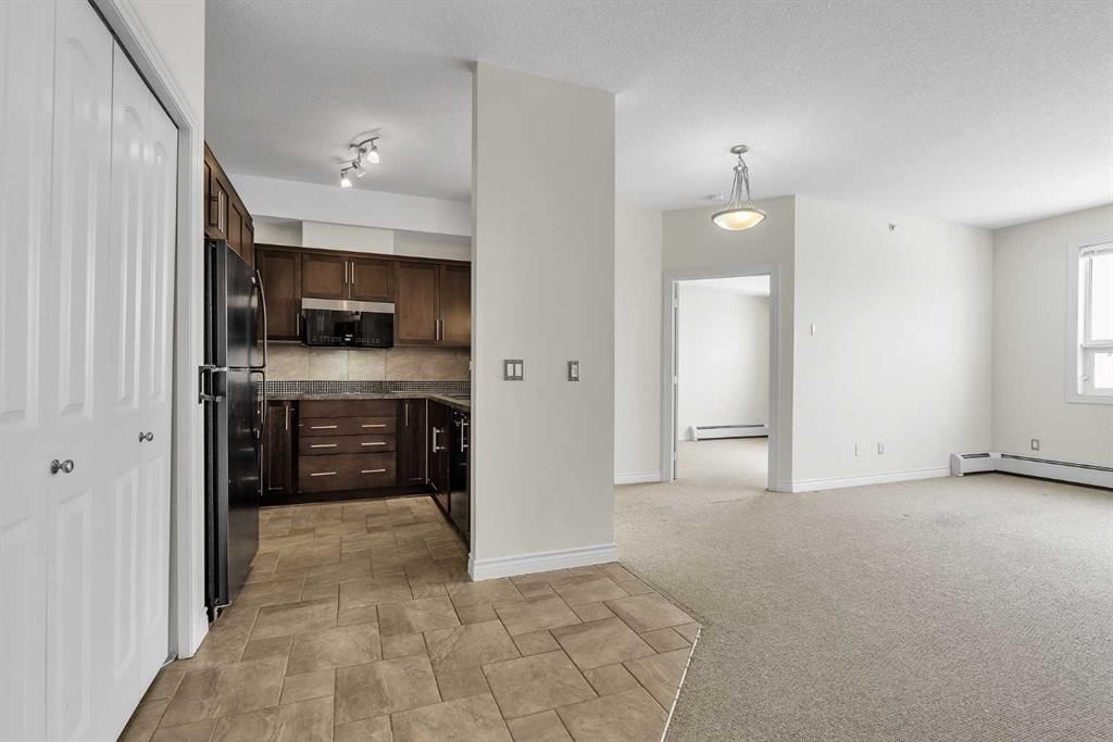 415, 26 Val Gardena View SW, Calgary — photo 3 of 24